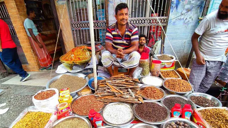 কোরবানি ঈদে গরম মসলার চাহিদা থাকায় দাম বেড়েছে দ্বিগুণ