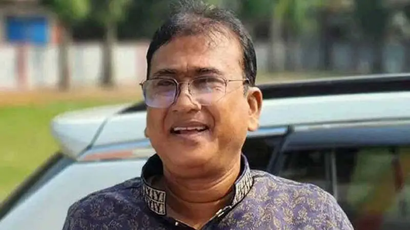 কিমা করার যন্ত্র দিয়ে কুচি-কুচি করা হয় আনারের মরদেহ কিমা করার যন্ত্র দিয়ে কুচি-কুচি করা হয় আনারের মরদেহ