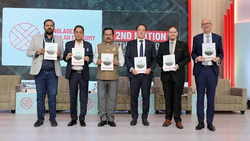 ‘তৈরি পোশাকের দাম না বাড়ালে টিকে থাকতে পারব না’ ‘তৈরি পোশাকের দাম না বাড়ালে টিকে থাকতে পারব না’