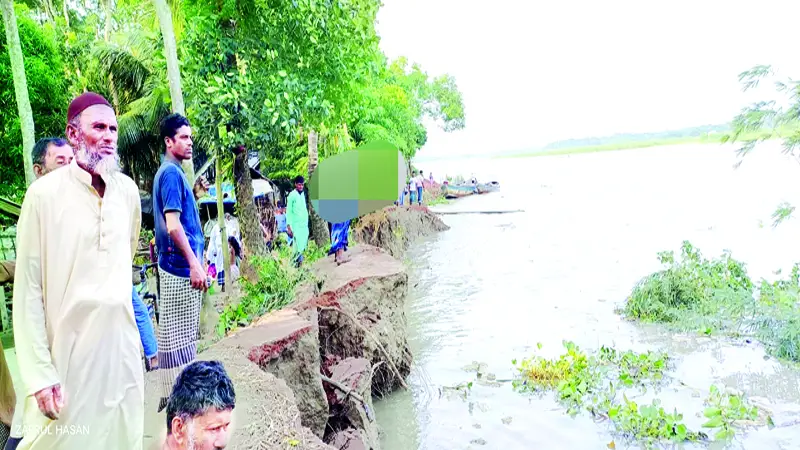 কুড়িগ্রামে ভাঙনে দিশাহারা মানুষ কুড়িগ্রামে ভাঙনে দিশাহারা মানুষ
