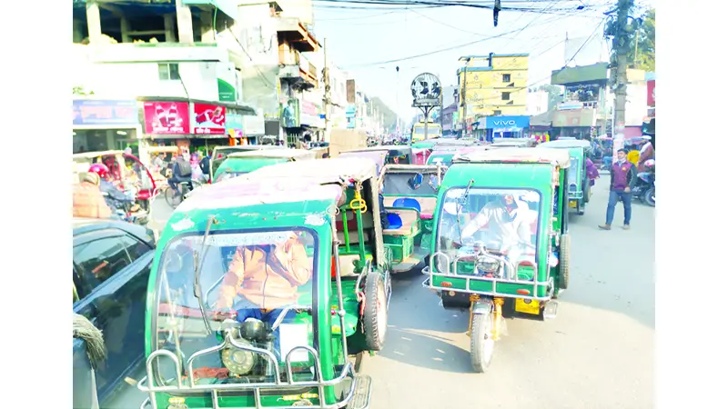 নিবন্ধনহীন ব্যাটারি রিক্সায় সয়লাব ঠাকুরগাঁও শহর নিবন্ধনহীন ব্যাটারি রিক্সায় সয়লাব ঠাকুরগাঁও শহর