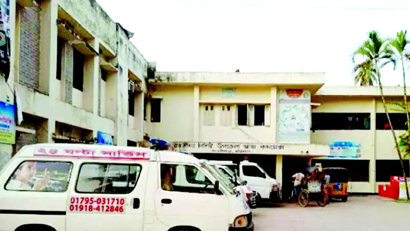 অ্যাম্বুলেন্স আছে, চালক নেই সরকারি সেবা বঞ্চিত রোগী অ্যাম্বুলেন্স আছে, চালক নেই সরকারি সেবা বঞ্চিত রোগী