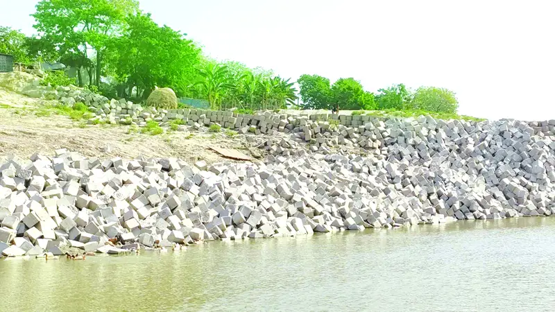 মেয়াদ বাড়ে শেষ হয় না কাজ মেয়াদ বাড়ে শেষ হয় না কাজ