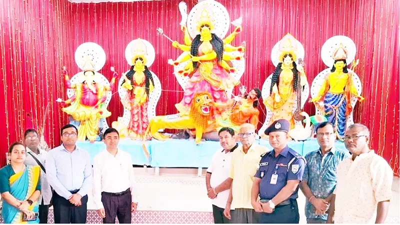 দেশজুড়ে আজ শুরু দুর্গোৎসব দেশজুড়ে আজ শুরু দুর্গোৎসব