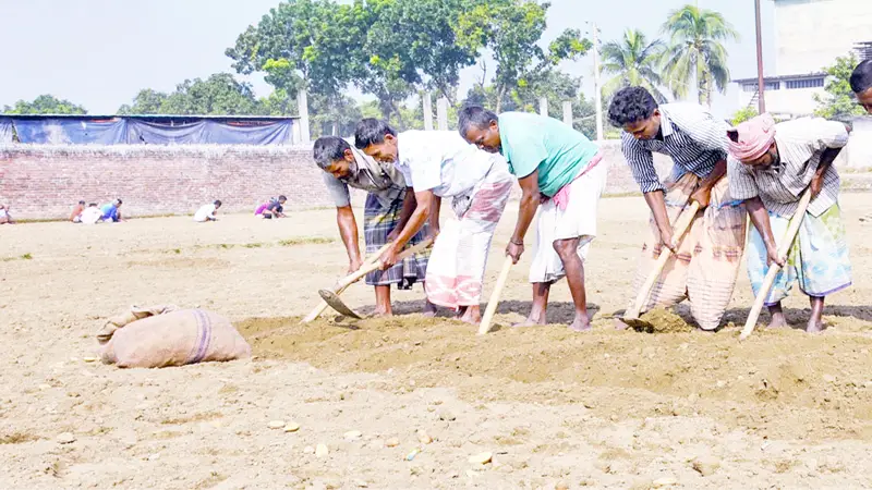রাজশাহীতে লক্ষ্যমাত্রা অর্জন নিয়ে শঙ্কা