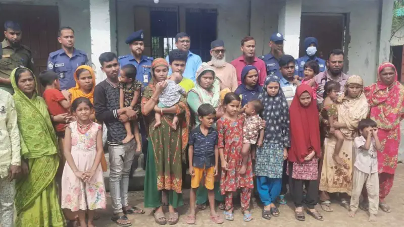 পঞ্চগড়ে সীমান্ত দিয়ে ভারত থেকে আসা ২১ জনকে পরিবারের কাছে হস্তান্তর পঞ্চগড়ে সীমান্ত দিয়ে ভারত থেকে আসা ২১ জনকে পরিবারের কাছে হস্তান্তর