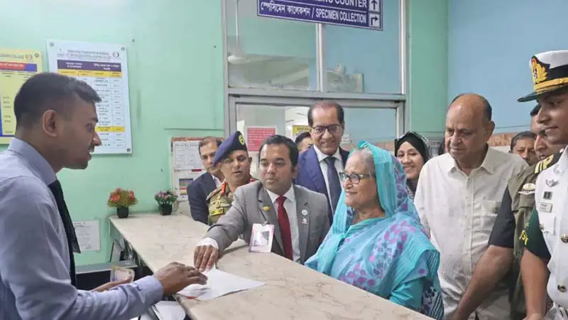 শেখ ফজিলাতুন্নেছা মুজিব হাসপাতালে স্বাস্থ্য পরীক্ষা করালেন প্রধানমন্ত্রী শেখ ফজিলাতুন্নেছা মুজিব হাসপাতালে স্বাস্থ্য পরীক্ষা করালেন প্রধানমন্ত্রী