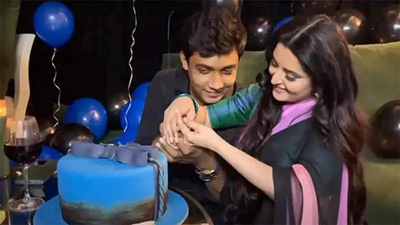 ভয়ঙ্কর তথ্য, পরীর বাসায় যাতায়াত ছাড়াও আরও যা করেছেন সাকলায়েন! ভয়ঙ্কর তথ্য, পরীর বাসায় যাতায়াত ছাড়াও আরও যা করেছেন সাকলায়েন!