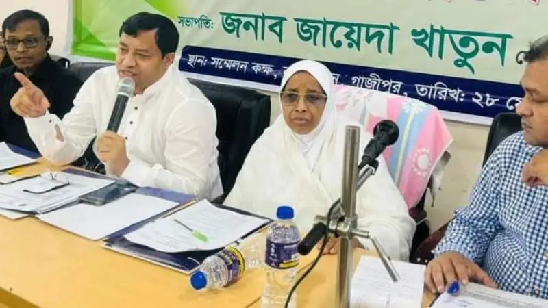 ১২ ঘণ্টার মধ্যে কোরবানি পশুর বর্জ্য পরিস্কার করা হবে: জাহাঙ্গীর আলম ১২ ঘণ্টার মধ্যে কোরবানি পশুর বর্জ্য পরিস্কার করা হবে: জাহাঙ্গীর আলম