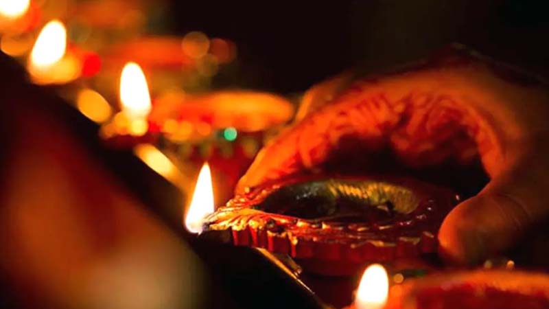 শ্যামাপূজা ও দীপাবলি উৎসব আজ শ্যামাপূজা ও দীপাবলি উৎসব আজ