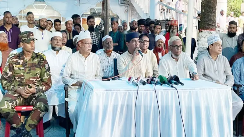 মাজারে সিজদা প্রদানসহ সকল শিরকি ও বিদাআতি কার্যক্রম থেকে বিরত থাকার আহ্বান পুলিশ কমিশনারের মাজারে সিজদা প্রদানসহ সকল শিরকি ও বিদাআতি কার্যক্রম থেকে বিরত থাকার আহ্বান পুলিশ কমিশনারের