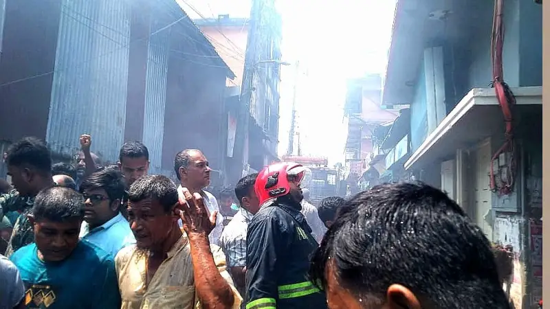পটুয়াখালীতে তিন ডিলারের পণ্য আগুনে পুড়ে ছাই, দেড় কোটি টাকার ক্ষতি পটুয়াখালীতে তিন ডিলারের পণ্য আগুনে পুড়ে ছাই, দেড় কোটি টাকার ক্ষতি