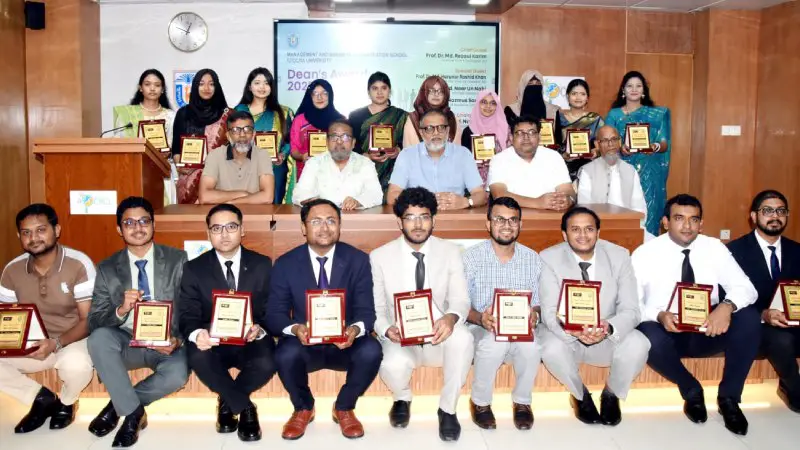 ডিন’স অ্যাওয়ার্ড পেলেন খুবির ২২ শিক্ষার্থী ডিন’স অ্যাওয়ার্ড পেলেন খুবির ২২ শিক্ষার্থী