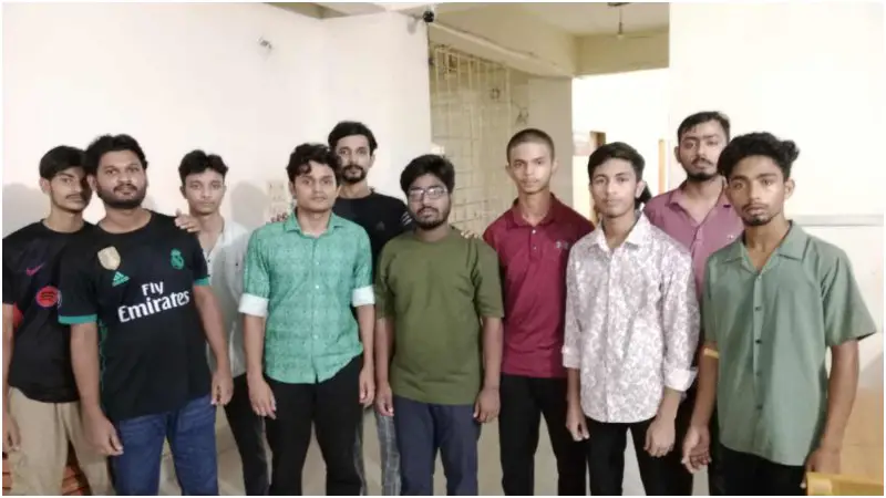 চাঁদপুরে কিশোর গ্যাং সন্দেহে আটক ৩২ চাঁদপুরে কিশোর গ্যাং সন্দেহে আটক ৩২