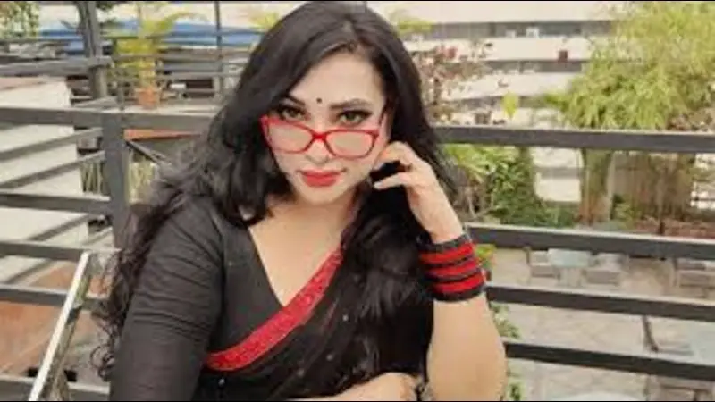 এবার নায়িকারূপে ডাক্তার সাবরিনা এবার নায়িকারূপে ডাক্তার সাবরিনা