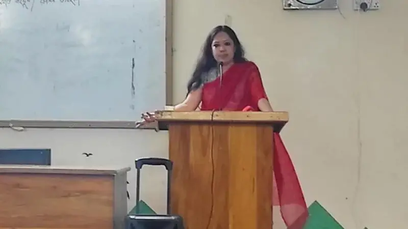 ধর্মকে ধর্মের জায়গায় এবং রাজনীতিকে রাজনীতির জায়গায় রাখতে হবে, ধর্ম আর রাজনীতিকে একসাথে মেলানো যাবে না বলে মনে করেন বিএনপির এ নেতা ধর্মকে ধর্মের জায়গায় এবং রাজনীতিকে রাজনীতির জায়গায় রাখতে হবে, ধর্ম আর রাজনীতিকে একসাথে মেলানো যাবে না বলে মনে করেন বিএনপির এ নেতা