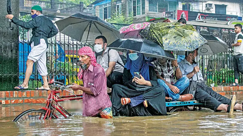 নিজের টাকায় উন্নয়নের নামে ডুবছে জনগণ নিজের টাকায় উন্নয়নের নামে ডুবছে জনগণ