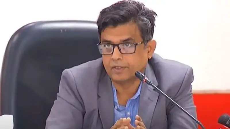 সরকারি চাকরিজীবীদের যে স্পষ্ট বার্তা দিলেন প্রেসসচিব