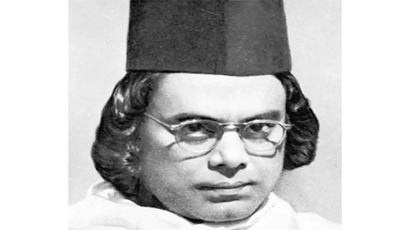 আপাদমস্তক অসাম্প্রদায়িক