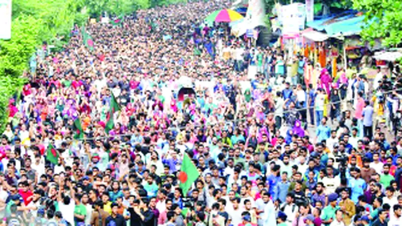 অর্থের খোঁজে অর্থের খোঁজে