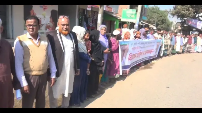 ভূমিদস্যু শাহজাহান সাজু হাত থেকে বাচঁতে চায় এলাকাবাসী ভূমিদস্যু শাহজাহান সাজু হাত থেকে বাচঁতে চায় এলাকাবাসী
