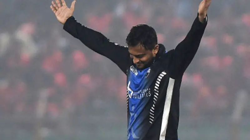 ’ভালোবাসুন বা ঘৃণা করুন, আমার সঙ্গে খেলবেন না’, যে কারণে বললেন সাকিব ’ভালোবাসুন বা ঘৃণা করুন, আমার সঙ্গে খেলবেন না’, যে কারণে বললেন সাকিব