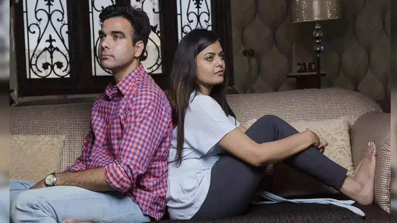 আপনার সঙ্গী আপনাকে সন্দেহ করছে? নিন এই টিপস আপনার সঙ্গী আপনাকে সন্দেহ করছে? নিন এই টিপস