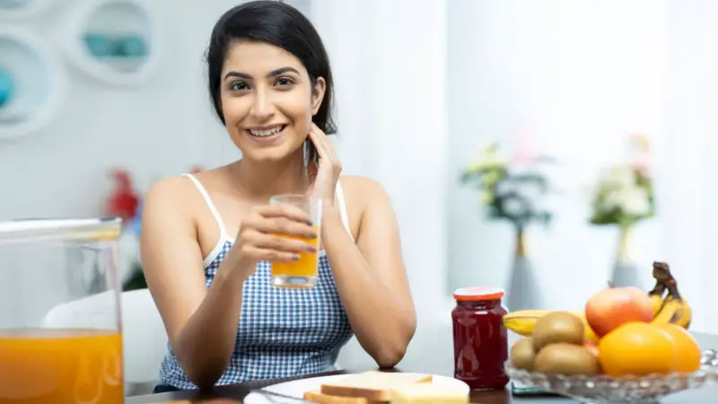 ত্বক টানটান রাখতে সহায়ক এই ৫টি খাবার—চুলও থাকে ঝলমলে