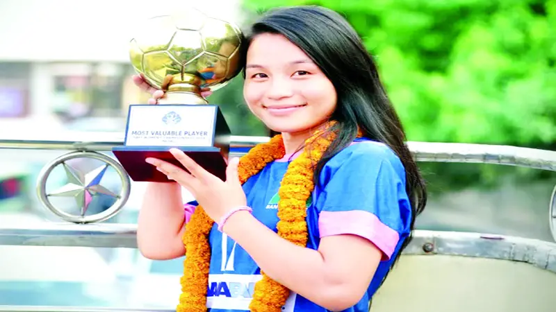 বাংলার মেসি ঋতুপর্ণা বাংলার মেসি ঋতুপর্ণা