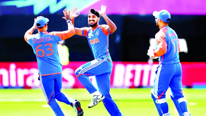 অশ্বিনকে ছাড়িয়ে সেরা আর্শদিপ অশ্বিনকে ছাড়িয়ে সেরা আর্শদিপ