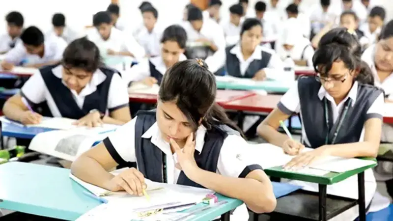 গোপালগঞ্জ জেলার এইচএসসি শিক্ষার্থীদের জন্য জরুরী নির্দেশনা গোপালগঞ্জ জেলার এইচএসসি শিক্ষার্থীদের জন্য জরুরী নির্দেশনা