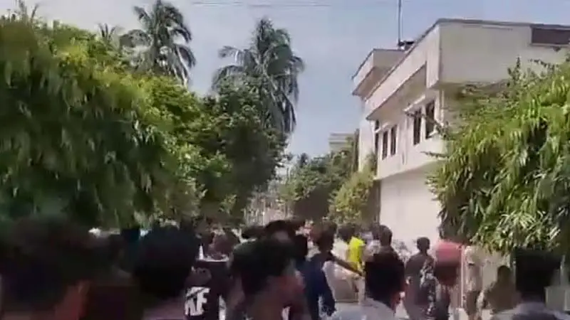 নরসিংদীতে হামলার ঘটনায় ১১ মামলা পুলিশের, আসামি ২ হাজার নরসিংদীতে হামলার ঘটনায় ১১ মামলা পুলিশের, আসামি ২ হাজার