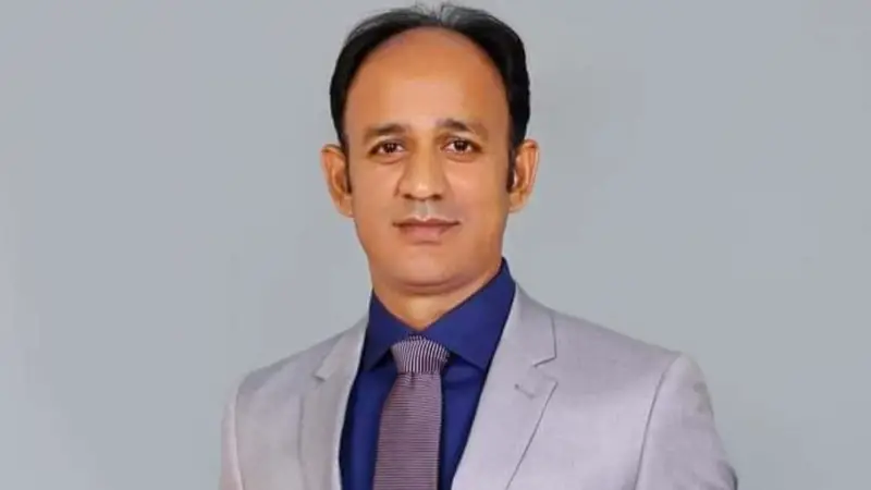 কোথায় পালিয়েছেন ব্যারিস্টার সুমন? কোথায় পালিয়েছেন ব্যারিস্টার সুমন?