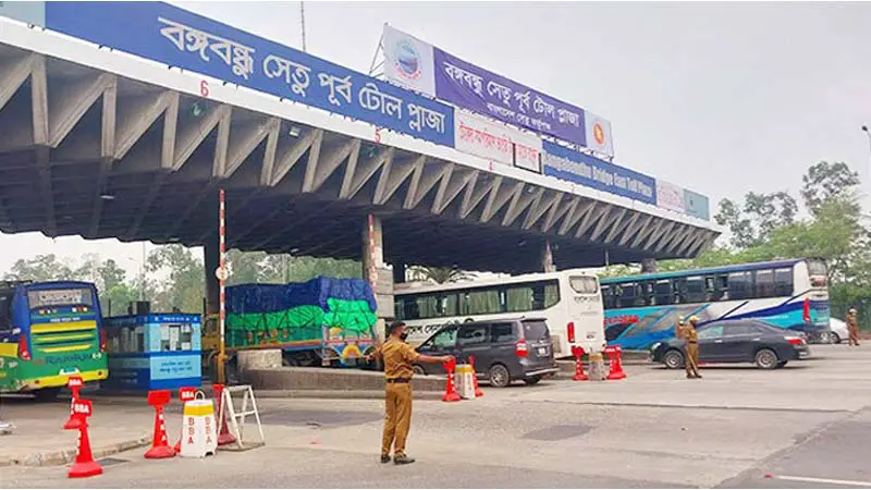 বঙ্গবন্ধু সেতু দিয়ে একদিনে ৪০ হাজার গাড়ি পারাপার বঙ্গবন্ধু সেতু দিয়ে একদিনে ৪০ হাজার গাড়ি পারাপার