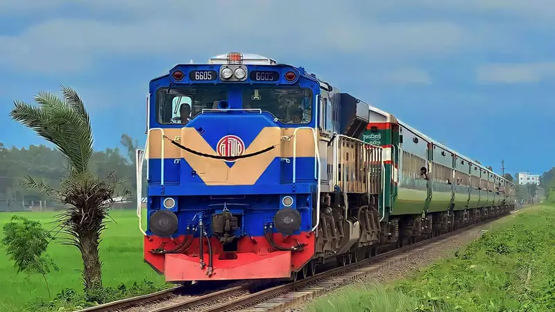 সারাদেশে ট্রেন চলাচল শুরু সারাদেশে ট্রেন চলাচল শুরু
