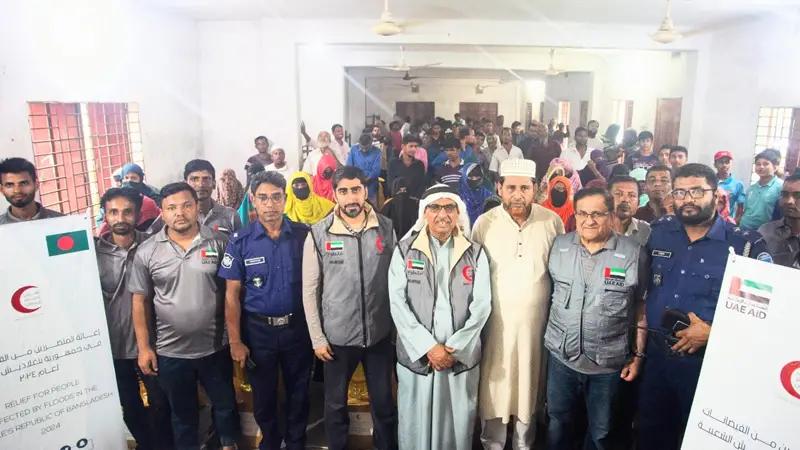 বন্যাদুর্গতদের মাঝে ত্রাণ বিতরণ করেছে ইউএই রেড ক্রিসেন্ট ও ইউএই এইড বন্যাদুর্গতদের মাঝে ত্রাণ বিতরণ করেছে ইউএই রেড ক্রিসেন্ট ও ইউএই এইড