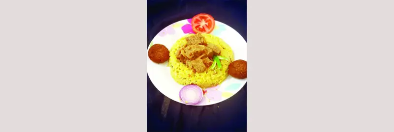 গরুর মাংস দিয়ে ভুনা খিচুড়ি গরুর মাংস দিয়ে ভুনা খিচুড়ি