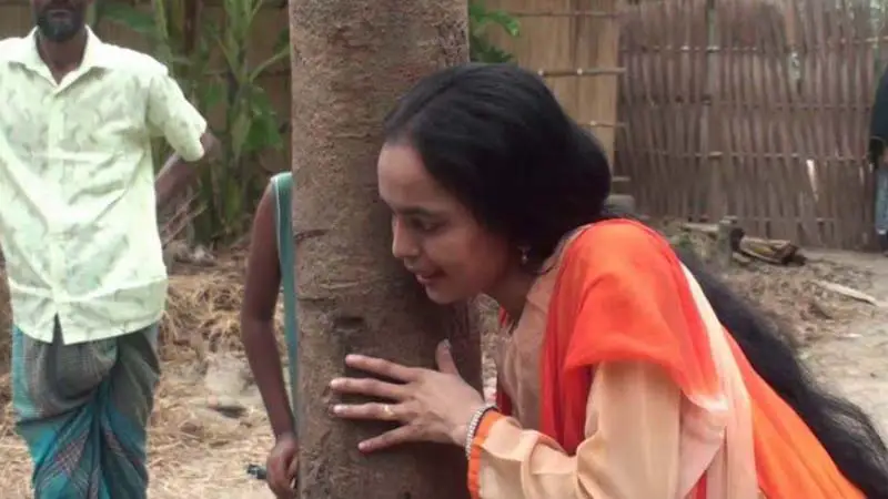 মুকসুদপুরে গাছ কথা বলছে- এমন অলৌকিক গল্পের পিছনে ছুটছে মানুষ মুকসুদপুরে গাছ কথা বলছে- এমন অলৌকিক গল্পের পিছনে ছুটছে মানুষ