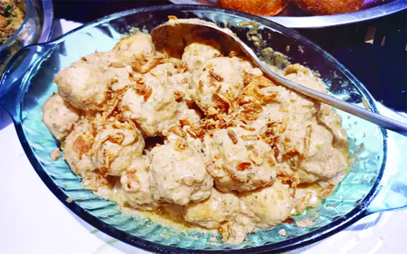 চিকেন বল চিকেন বল