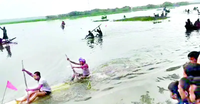 ভেলাবাইচ-বোয়ালামারীতে অন্যরকম আয়োজন ভেলাবাইচ-বোয়ালামারীতে অন্যরকম আয়োজন