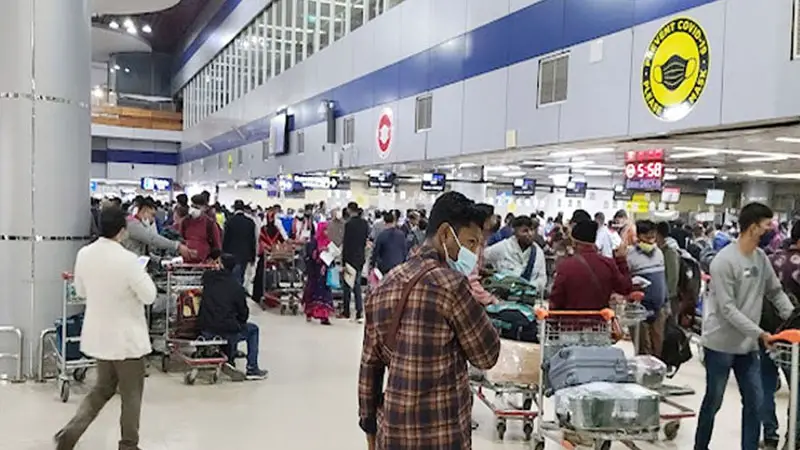 যে ভয়াবহ অভিযোগে বরখাস্ত শাহজালাল বিমানবন্দরের ৩ কর্মকর্তা যে ভয়াবহ অভিযোগে বরখাস্ত শাহজালাল বিমানবন্দরের ৩ কর্মকর্তা