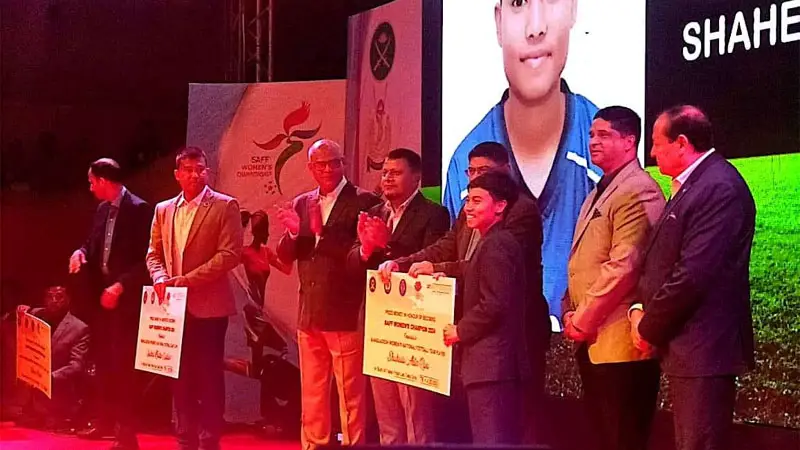 নানা প্রতিকূলতার মধ্যেও এগিয়ে যাচ্ছে নারী ফুটবল দল