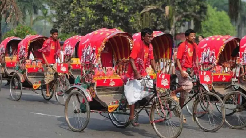 ঢাকা থেকে ৩ লক্ষ রিকশা কলকাতা দখলের উদ্দেশ্যে রওনা দিয়েছে!