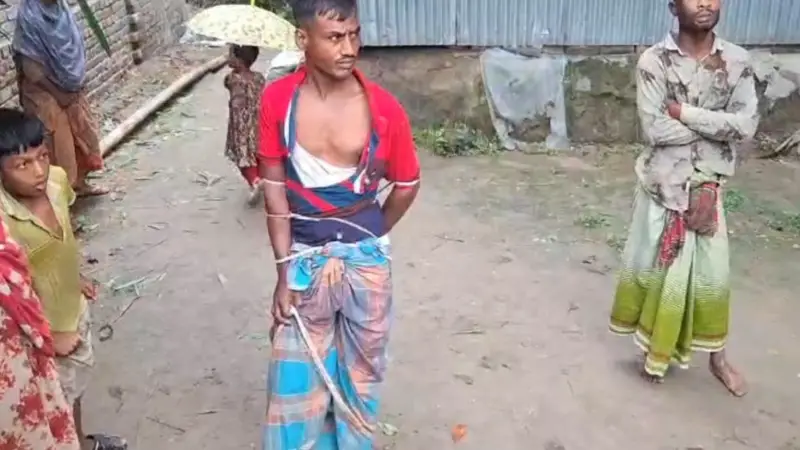 পাওনা টাকা না পেয়ে শ্বশুরকে গাছের সঙ্গে বেঁধে নির্যাতন, আটক জামাইসহ ৩ জন পাওনা টাকা না পেয়ে শ্বশুরকে গাছের সঙ্গে বেঁধে নির্যাতন, আটক জামাইসহ ৩ জন