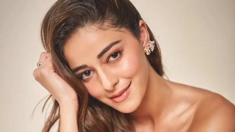 বাংলাদেশের সাথে জন্মসূত্রে সম্পর্ক অনন্যা পান্ডের!