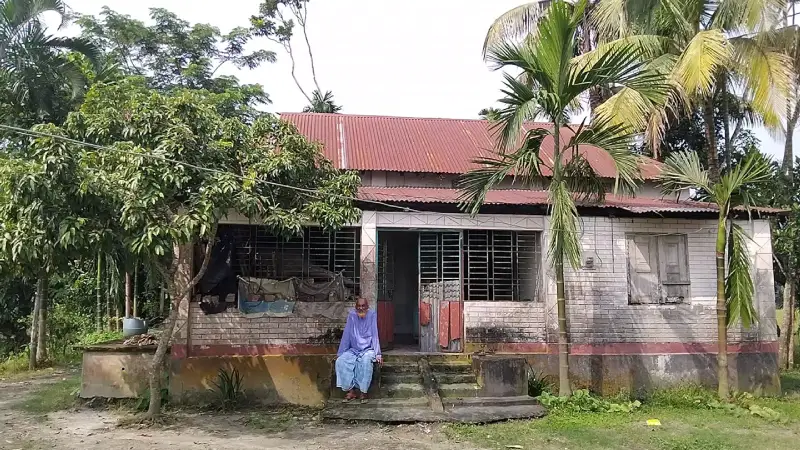যে গ্রামে বাস করেন মাত্র ৪ জন যে গ্রামে বাস করেন মাত্র ৪ জন