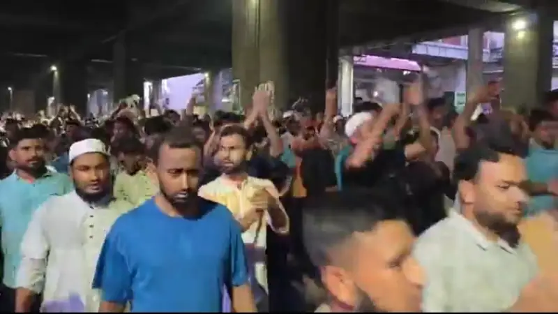 বিশাল মিছিল নিয়ে শাহবাগে ছাত্র শিবির বিশাল মিছিল নিয়ে শাহবাগে ছাত্র শিবির