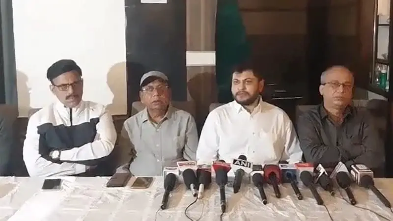 দেশপ্রেম নয়, পর্যটকের অভাবে বাংলাদেশীদের বয়কটের সিদ্ধান্ত- ভারতীয় হোটেল ব্যবসায়ী দেশপ্রেম নয়, পর্যটকের অভাবে বাংলাদেশীদের বয়কটের সিদ্ধান্ত- ভারতীয় হোটেল ব্যবসায়ী