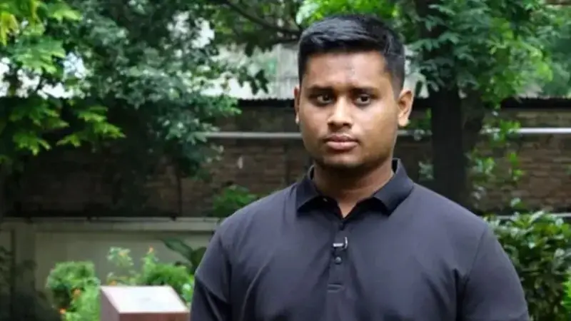 ‘মাদারল্যান্ড অর ডেথ’ স্ট্যাটাস দিল হাসনাত ‘মাদারল্যান্ড অর ডেথ’ স্ট্যাটাস দিল হাসনাত