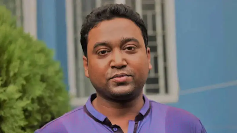 টাকার অভাবে বিয়ের অনুষ্ঠান করতে পারেনি রাব্বানী! টাকার অভাবে বিয়ের অনুষ্ঠান করতে পারেনি রাব্বানী!